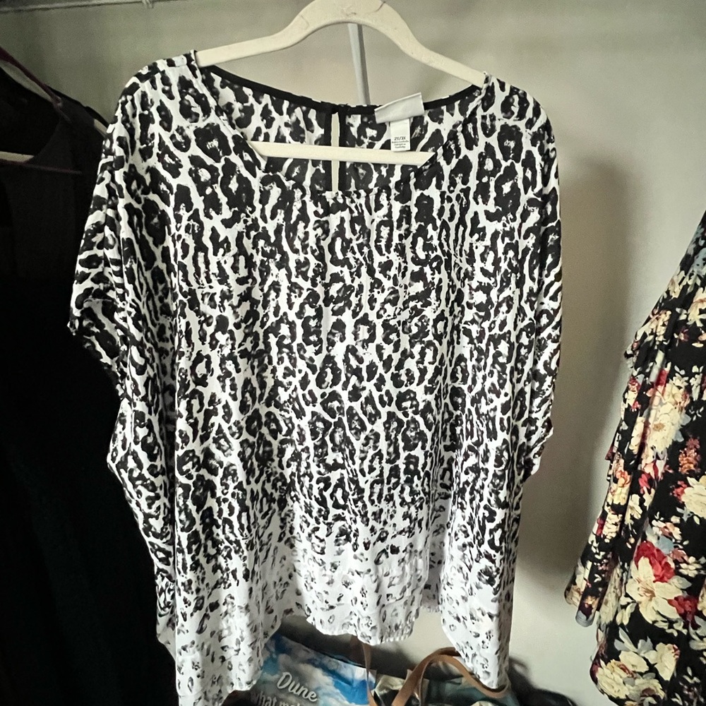 Ava & Viv Black and White Animal Print Blouse